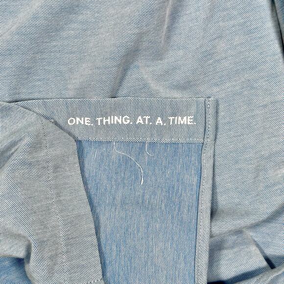 Lululemon Commission Long-Sleeve Slim Shirt Pocket Mens XS Blue Button Up Career - Picture 6 of 10